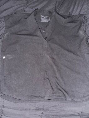 Figs Black V-Neck Scrub Top